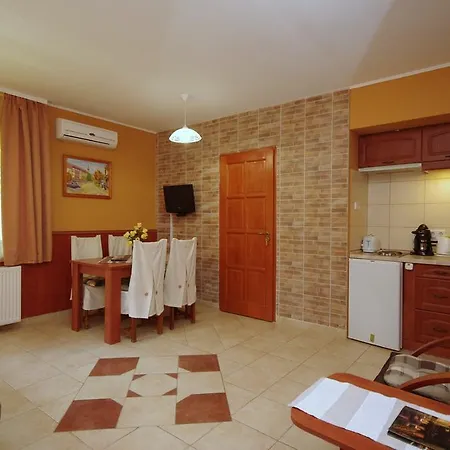 Belvarosi Apartmanhaz * Gyula