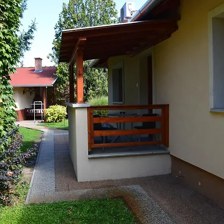 Belvarosi Apartmanhaz Gyula